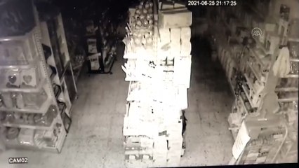 BİNGÖL - Kiğı'daki depremin güvenlik kamerası görüntüleri