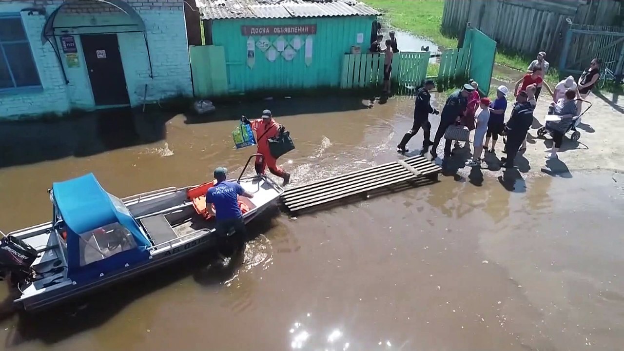 Un tornado, varias tormentas y granizadas dañan diversas zonas del este de Europa