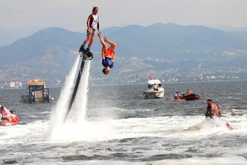 'UÇAN ADAM' GÖSTERİSİ İLGİ ÇEKTİ