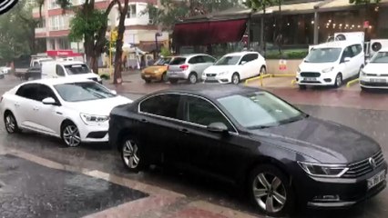 ANKARA - Başkentte sağanak etkili oldu