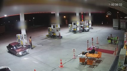 AFYONKARAHİSAR - Drift yapan ve sokağa çıkma kısıtlamasını ihlal eden sürücüye 10 bin 483 lira ceza