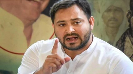 下载视频: Tejashwi Yadav jibes at Nitish Govt over flood in Bihar