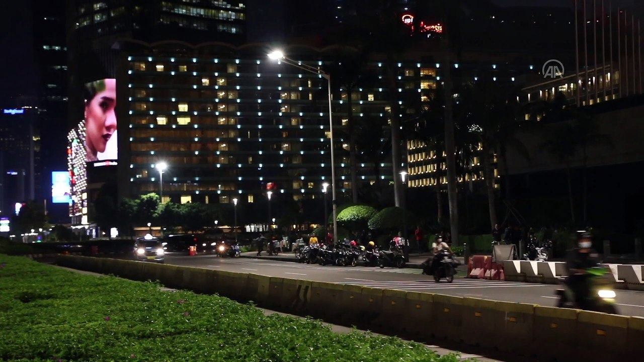 CAKARTA - Endonezya’da Kovid-19 salgınında günlük vaka sayısı en yüksek seviyede