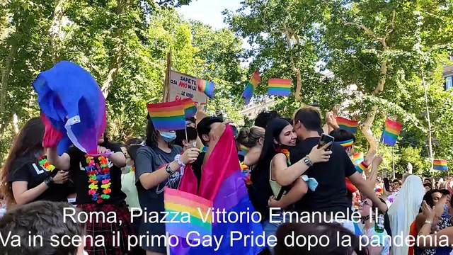 L'onda Pride a Roma: I nostri diritti sono sotto attacco
