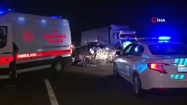 Başkent’te TIR’a arkadan çarpan otomobil hurdaya döndü: 3 ölü, 1 ağır yaralı