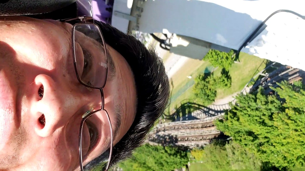 Kid freaks out on Roller Coaster