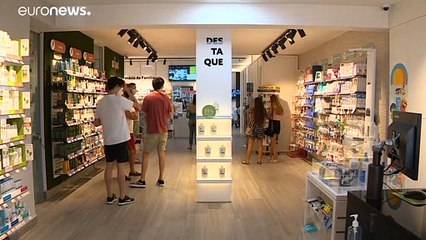 Deutsche verlassen fluchtartig Portugal - Ganz Spanien oben ohne