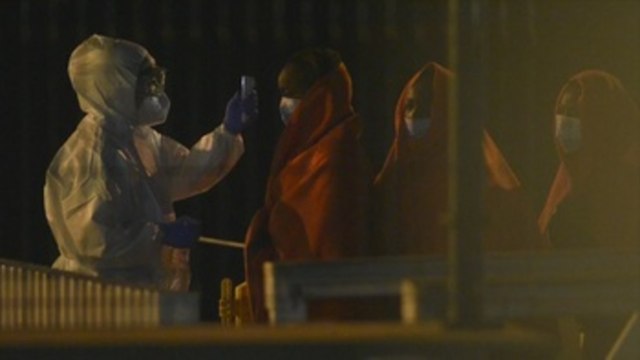 298 migrantes en siete barcazas llegan a cinco de las islas Canarias