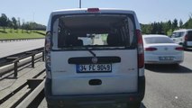 Başakşehir'de hafif ticari aracın servise çarpması sonucu 1 kişi yaralandı