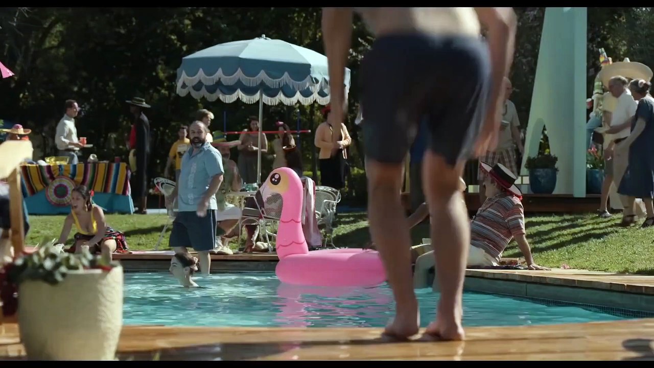 THE SHRINK NEXT DOOR Trailer