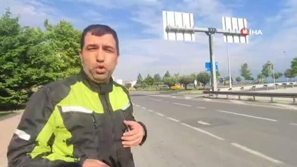Trafiğin ortasında kalan anne kedi ve yavrularını böyle kurtardı