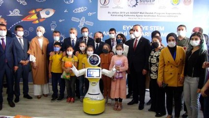 Bakan Varank açılışlarını yaptığı merkezleri ziyaret etti