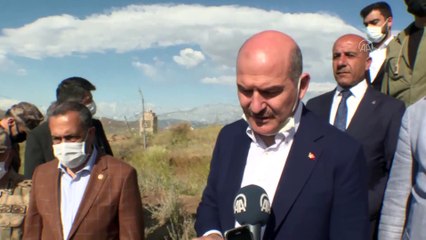 VAN - Bakan Soylu, İran sınırında inşa edilen güvenlik duvarıyla ilgili açıklamalarda bulundu (1)