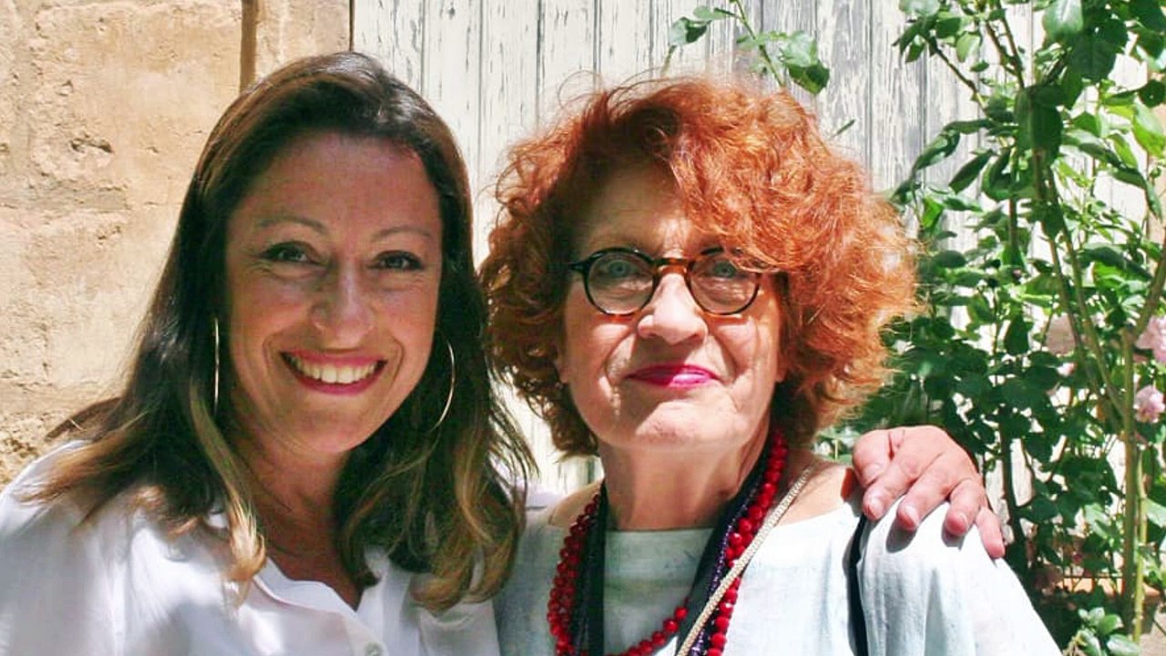 Samia Flouti au micro de Davy Moisson