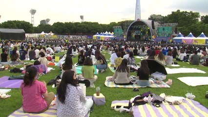 방역지침 완화 이후 첫 대규모 대중문화 콘서트...4천명 씩 참여 / YTN