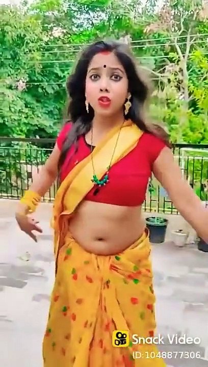 Bhojpuri dancing videos Latest vigo likee tiktok bhojpuri songs videos with dance action and dialogue duet mx taka tak