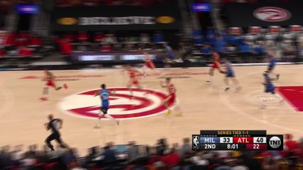 Dunk of the Night: Giannis Antetokounmpo