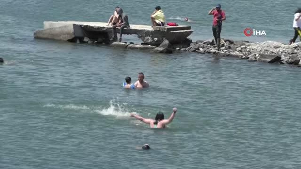 Ege ve Akdeniz sahilleri değil 'Çıldır Gölü'