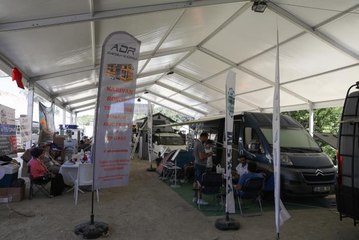 Binlerce kamp ve karavan tutkunu İzmir'de buluştu