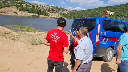 Gölete giren gençlerden biri boğuldu