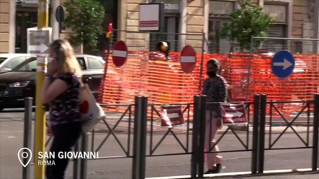 Roma, stop all'obbligo di mascherine all'aperto ma molti la indossano comunque