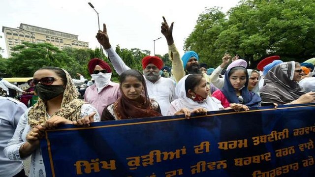 HM Shah assures of strict action in Srinagar conversion case