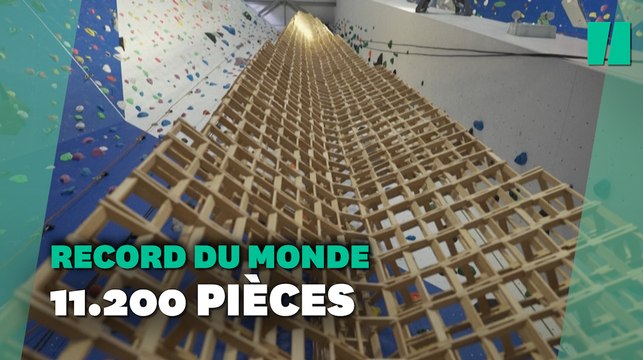 Le record du monde de la plus haute tour de Kapla battu par ces scouts