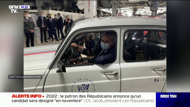 Xavier Bertrand s'affiche au volant d'une 4L siglée Présidence de la République