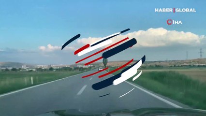 Ne trafiği umursadı ne de kendi canını! Patenli gencin tehlikeli yolcuğu kamerada