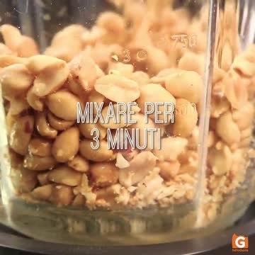 Burro d'arachidi: la ricetta facile e veloce per una colazione o una merenda golosa!