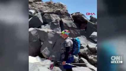 Ağrı Dağı'nda Ukraynalı dağcıların ayı korkusu kamerada