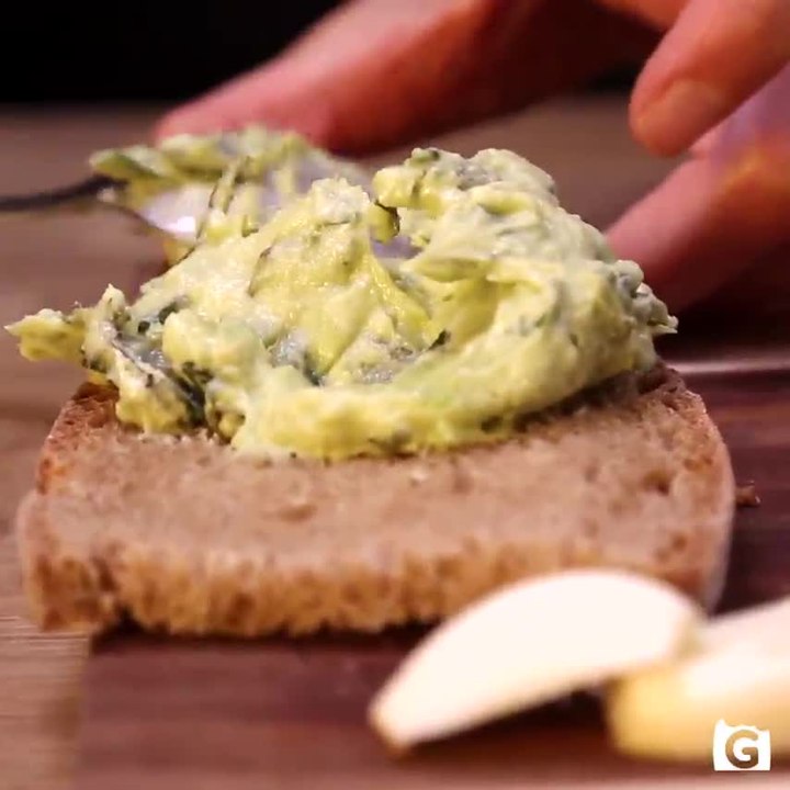 Toast avocado e uova!