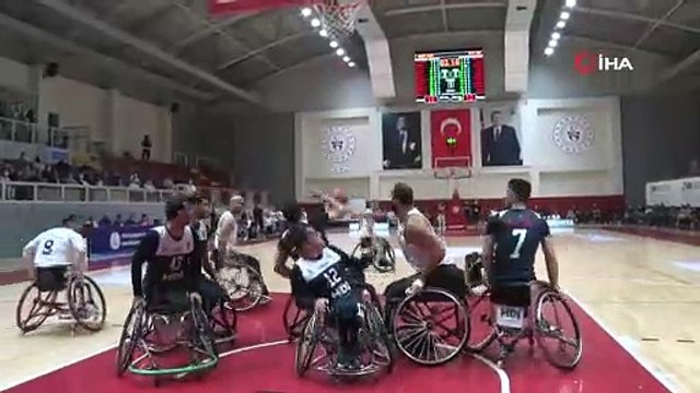 Tekerlekli Sandalye Basketbol Süper Ligi'nde şampiyon İzmir Büyükşehir Belediyespor