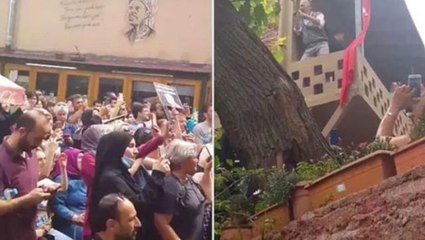 Mitingde konuşma yapıp, "Asla aşı olmayın" diyen aşı karşıtı doktor hakkında suç duyurusu