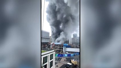 Dense smoke in south London after large fire breaks out