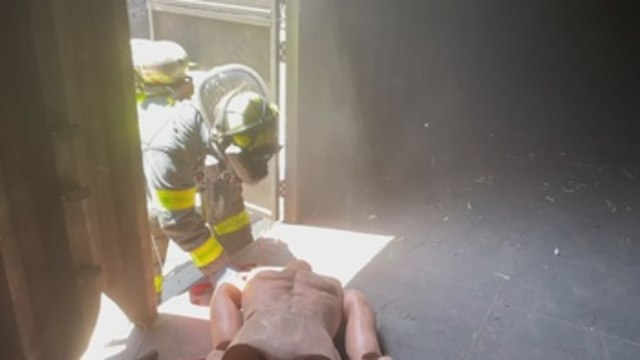 Los bomberos de Silicon Valley usan cascos láser para ver entre el humo