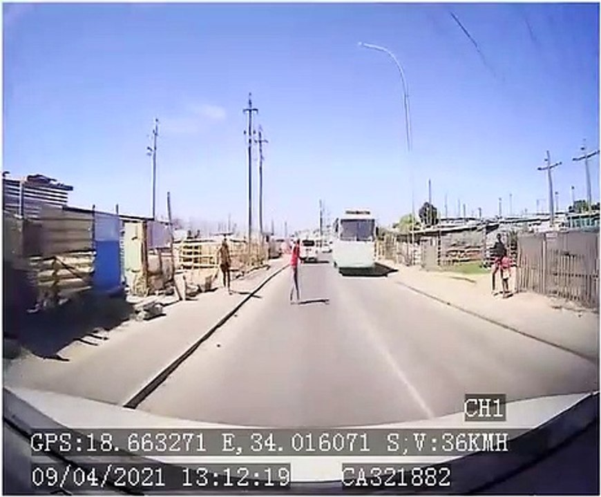 Victime d'une tentative de Carjacking, ce conducteur garde son sang froid !