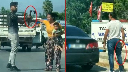 Trafikte baltalı-döner bıçaklı tartışma! Kucağında bebeği olan kadın araya girdi