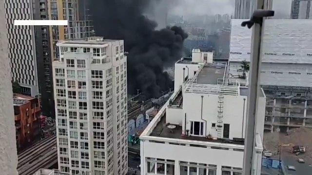 На загруженной железнодорожной станции Лондона произошел пожар