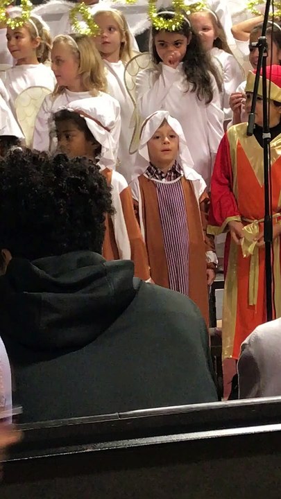 2018 12 04 19 03 57 Christmas Show