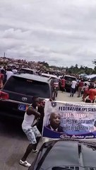 Une incroyable embuscade tendue à Laurent Gbagbo et son cortège (vidéo)