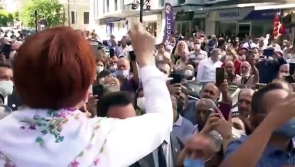 Meral Akşener, mikrofonu esnaf annesine tuttu: İşte Türkiye’nin gerçeği