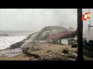 #WATCH Building Collapsed Near Sea In Kerala