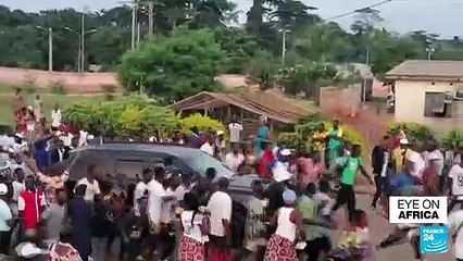 Home to Mama: Thousands greet Ivory Coast's Gbagbo in native village