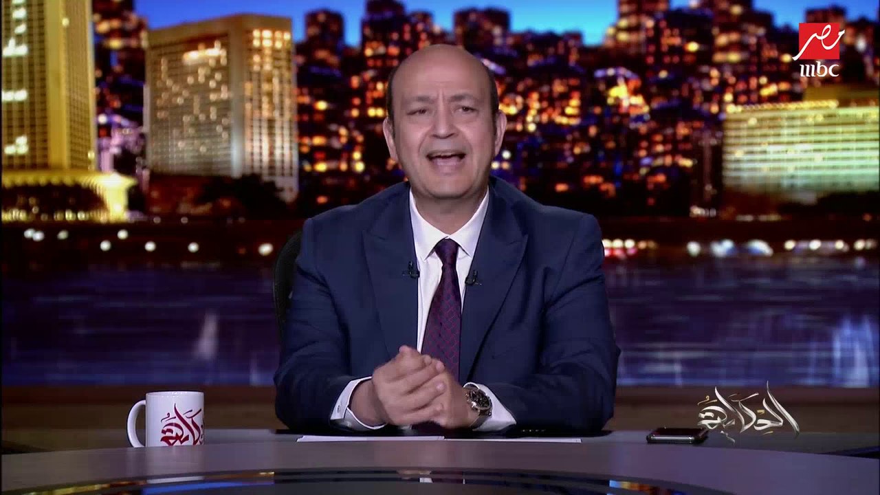 عمرو أديب يسأل فاطمة نعوت: هل إنتي مع إن أي صاحب مكان أو كافيه يمنع ناس معينة أو لبس معين زي البنت اللي بعباية