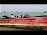 WATCH Fish Boat Crashed Into Seashore In Mangalore