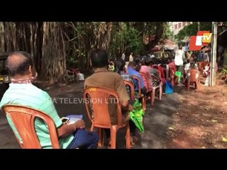 Humanitarian Gesture By Shop Owner In COVID Times #WATCH