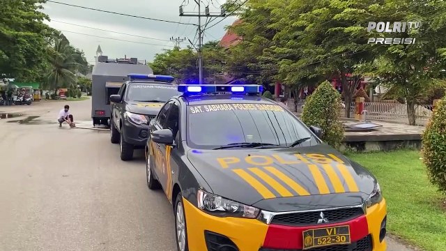 Polres Sanggau Lakukan Penyemprotan Disinfektan