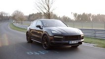 In the new performance Cayenne, test driver Lars Kern needed 7:38.9 minutes for a full lap over a distance of 20.832 kilometres on the Nürburgring Nordschleife