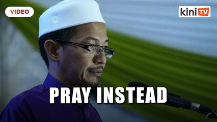 Nik Abduh: Don’t surrender with white flag, pray instead